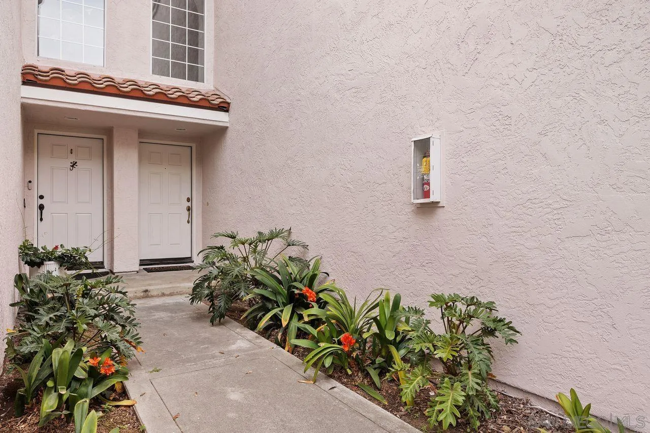 Photo #3: 260008196 Listing: Photo #3
