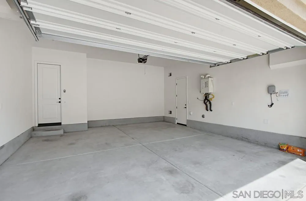 https://cdn.realtyfeed.com/cdn/127/260008198/31832da9ca219425c6bcc36a9e772371.webp