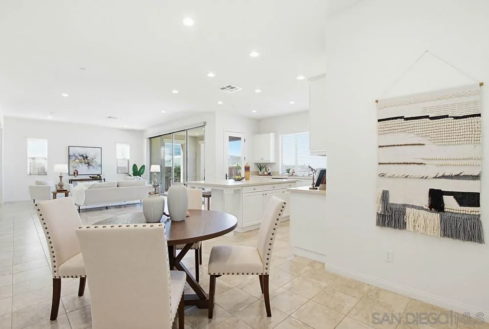 https://cdn.realtyfeed.com/cdn/127/260008198/646aa53e1a031b7fc38a4a3e7a210f9a.webp
