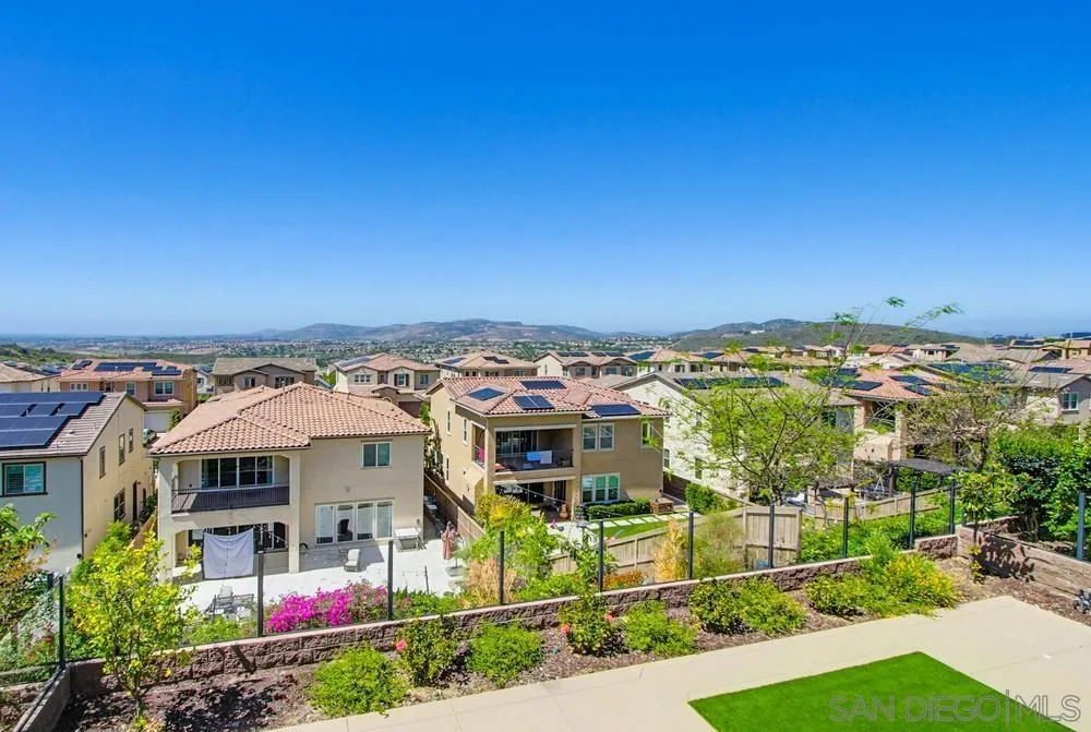 https://cdn.realtyfeed.com/cdn/127/260008198/7c474b88bb80af7a656f3948743d1d91.webp