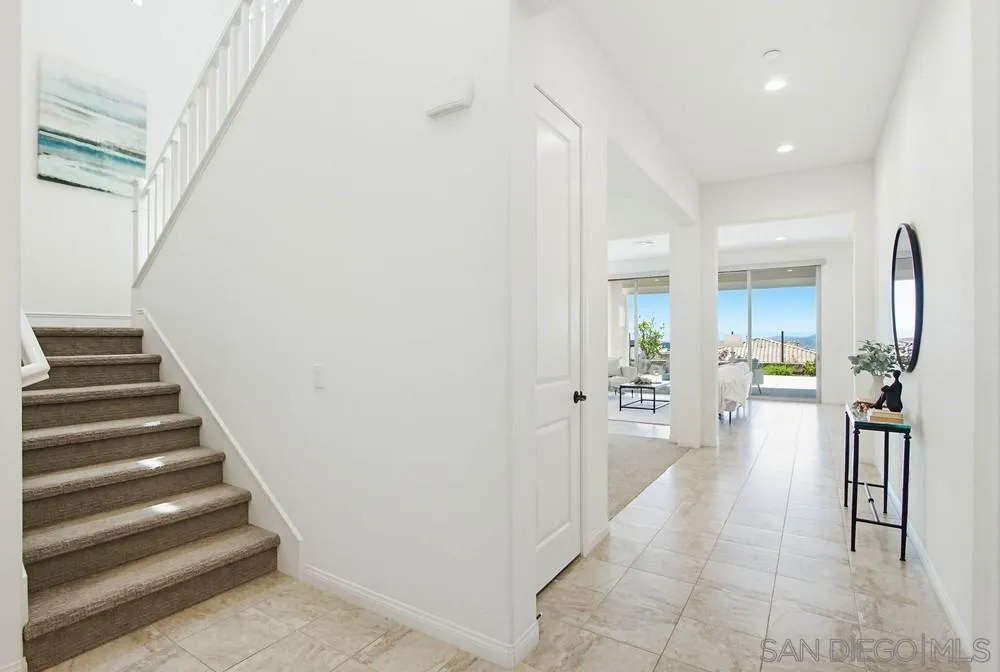 https://cdn.realtyfeed.com/cdn/127/260008198/ef724725c1eea19202fc65804bb82b1d.webp