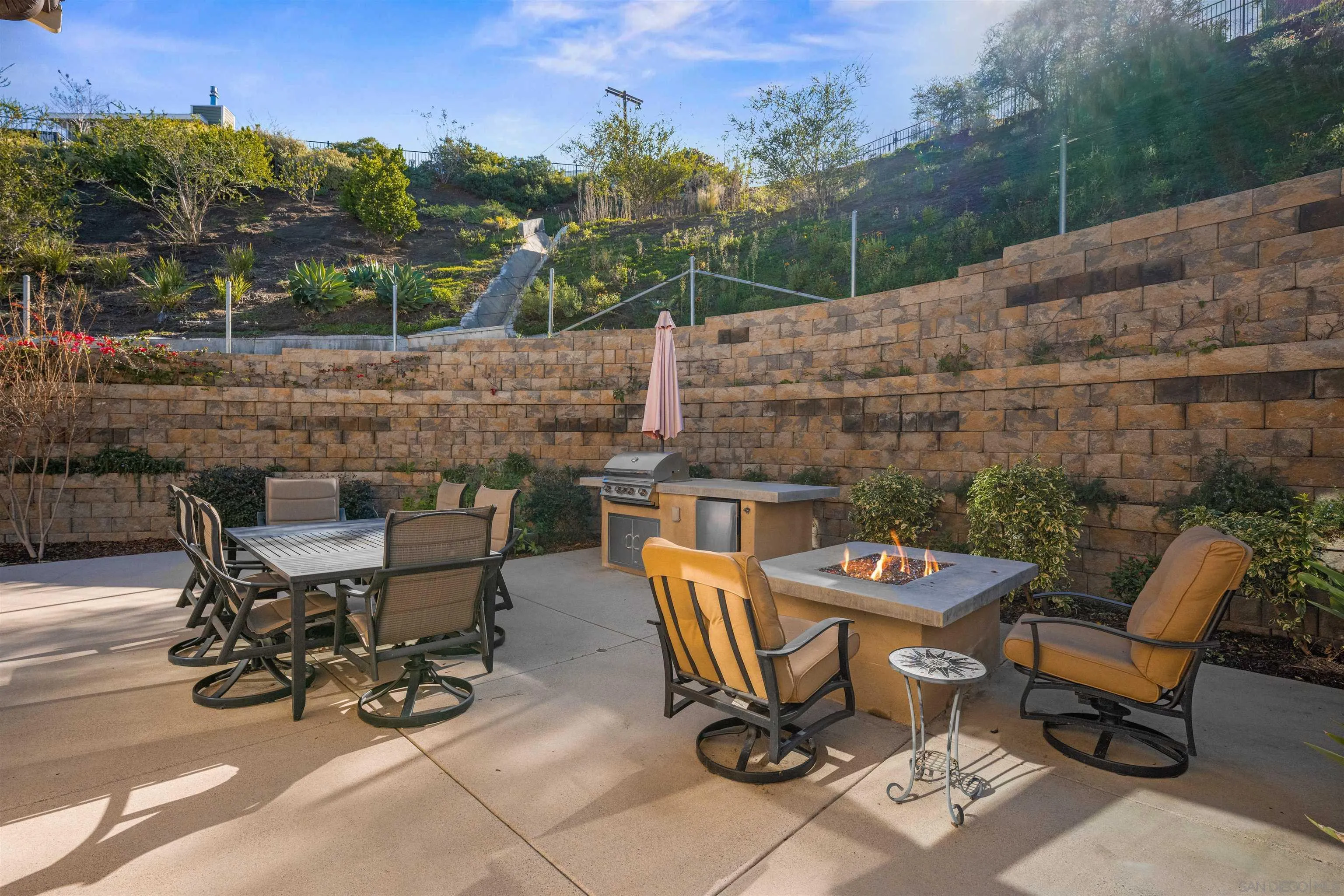 https://cdn.realtyfeed.com/cdn/127/2600082/a217317a0c939342b5a465eff26f1611.webp