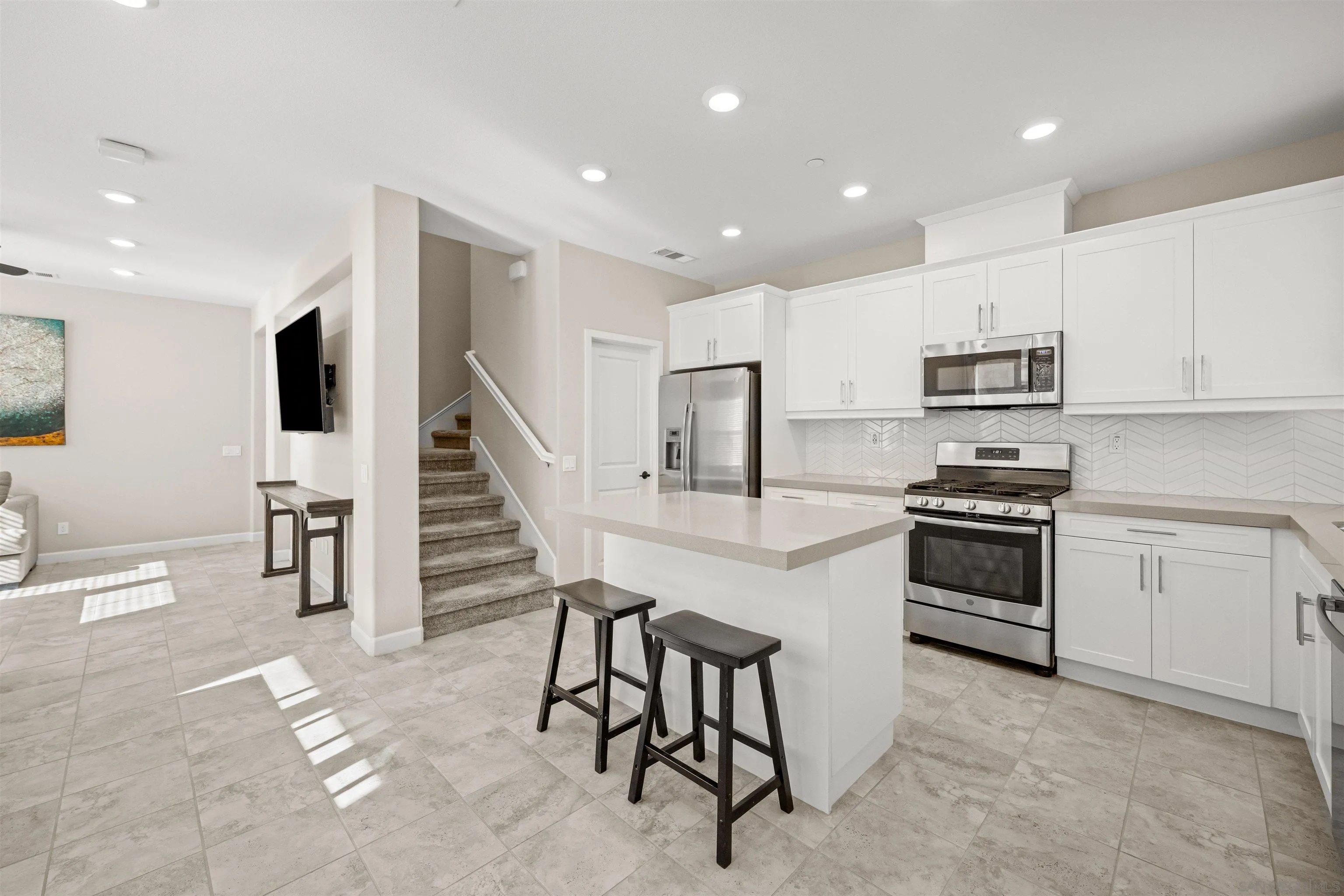 https://cdn.realtyfeed.com/cdn/127/2600082/aa9466a1223184a53d54181a1e279582.webp
