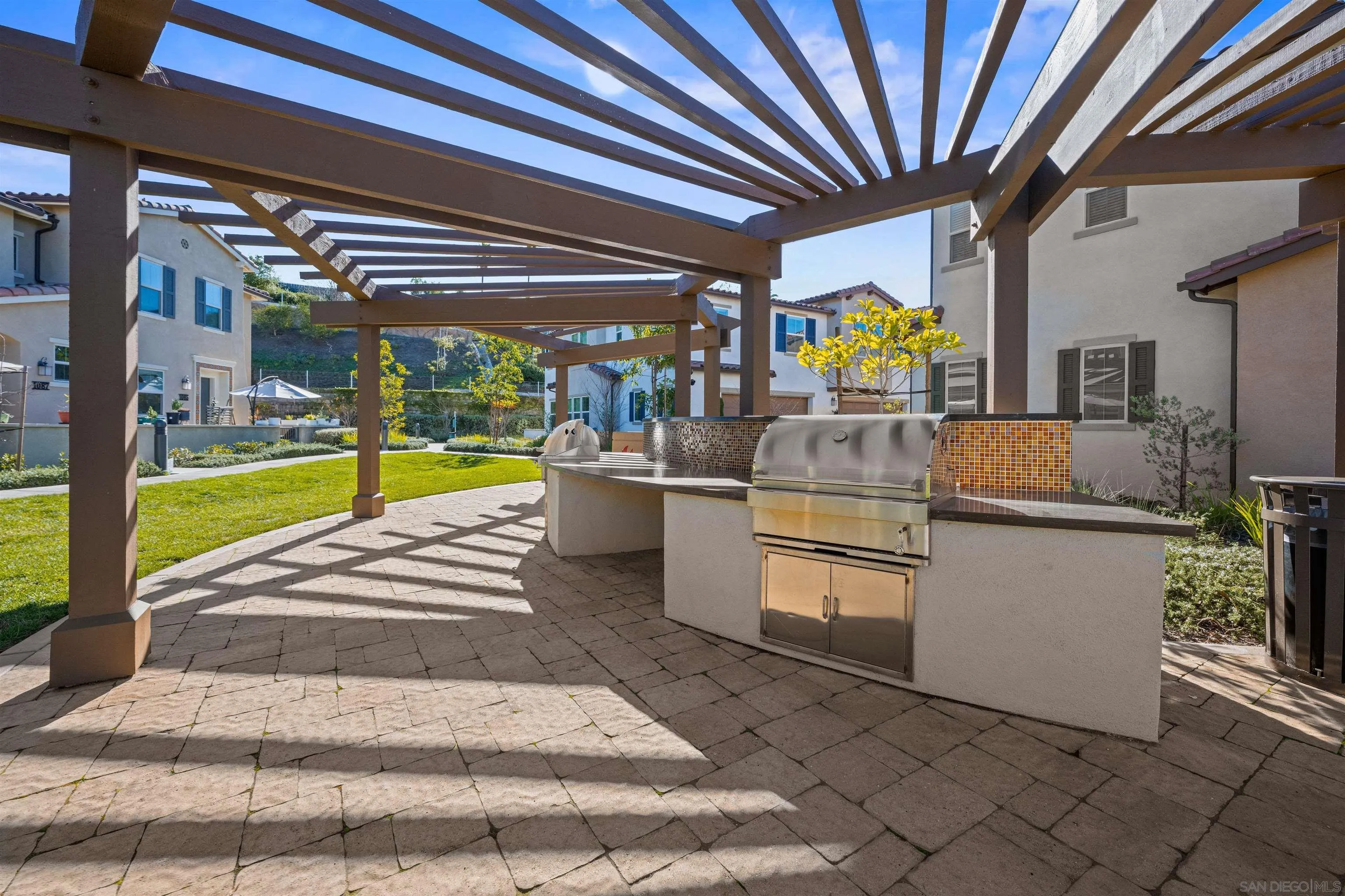 https://cdn.realtyfeed.com/cdn/127/2600082/b25ec7a81fb78fb1e405ba3b56789aba.webp