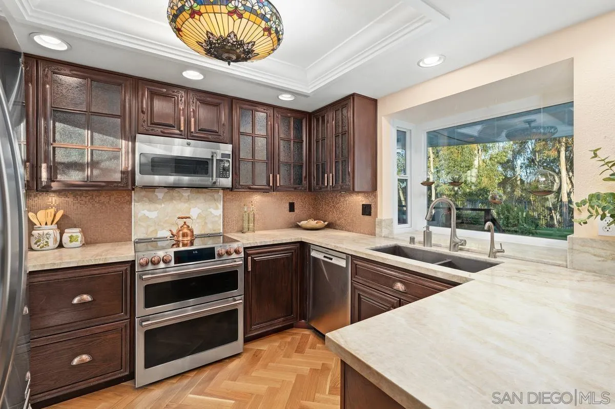 https://cdn.realtyfeed.com/cdn/127/260008201/29554dff63f95084e8ba5465094bba56.webp