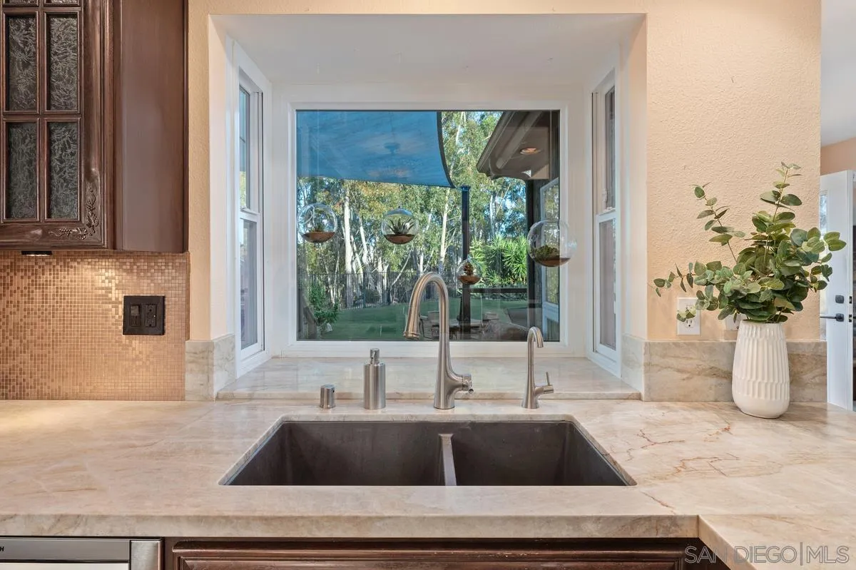 https://cdn.realtyfeed.com/cdn/127/260008201/515ed69ed0e69be3e3b066b4de89643b.webp
