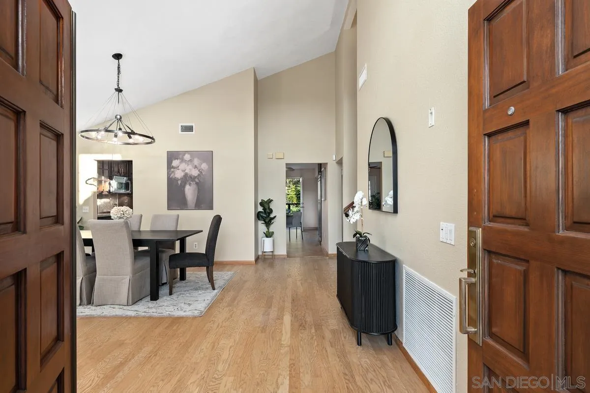 https://cdn.realtyfeed.com/cdn/127/260008201/99663bdd2895750db5af193a39e73c5b.webp
