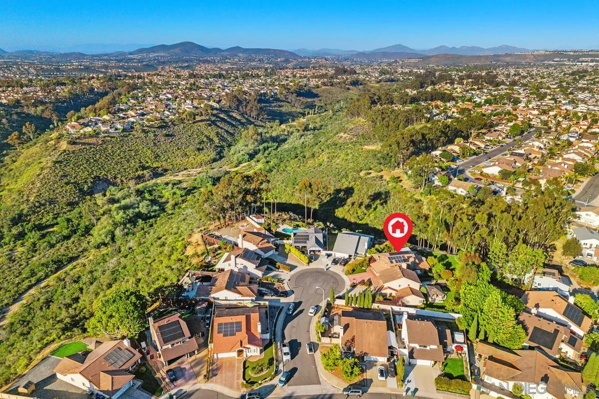 https://cdn.realtyfeed.com/cdn/127/260008201/de6de770d6854bfe5857a560425b8fe4.webp