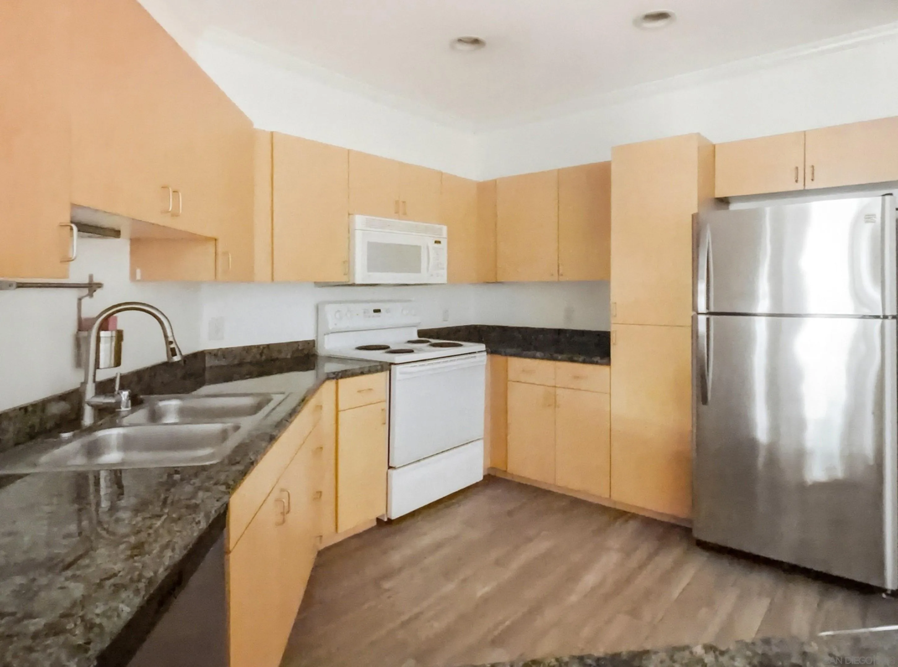 Photo #15: 260008205 Listing: Photo #15