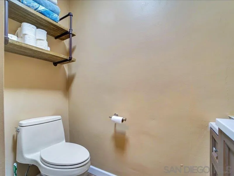 https://cdn.realtyfeed.com/cdn/127/260008206/32cc706e6c8c9270b87e378d767bd8e6.webp