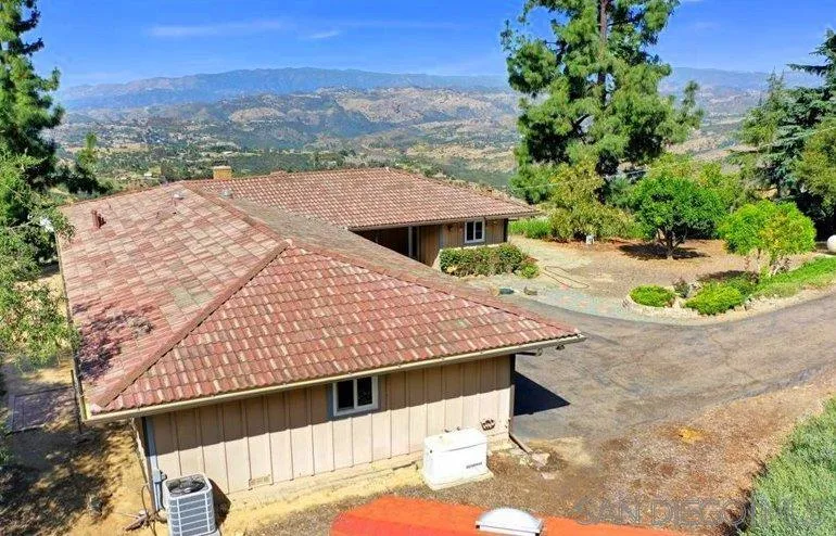 https://cdn.realtyfeed.com/cdn/127/260008206/52796429d2dbb23d1eea5f7284af4076.webp