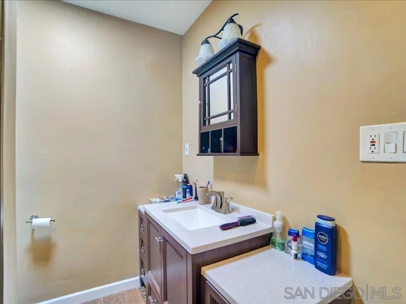 https://cdn.realtyfeed.com/cdn/127/260008206/7f222718c49a831d5d294f52e1d6de1b.webp