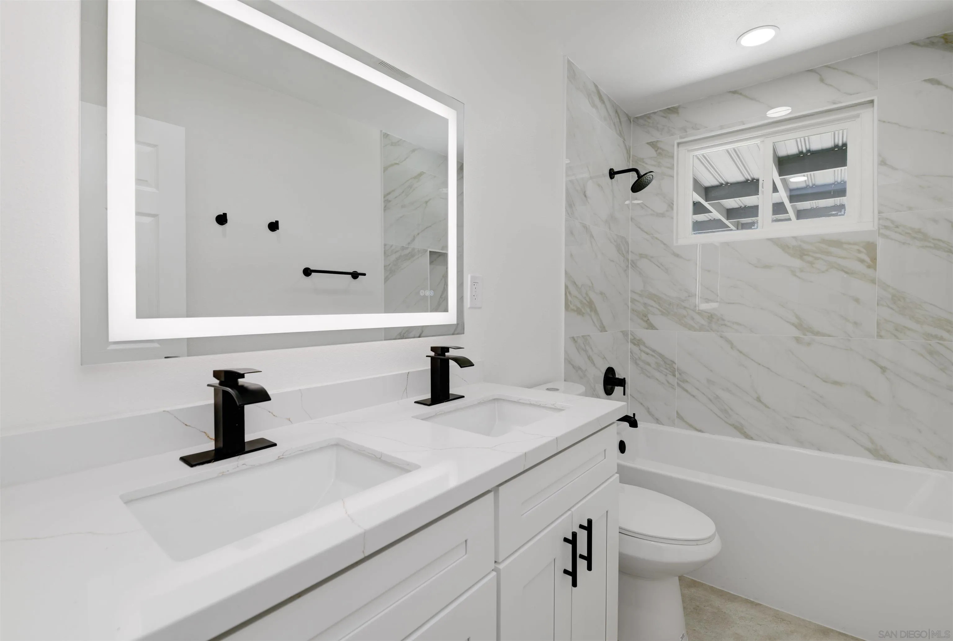 https://cdn.realtyfeed.com/cdn/127/260008209/3e4366923e7e4d9f0ecec3a28a8324f8.webp