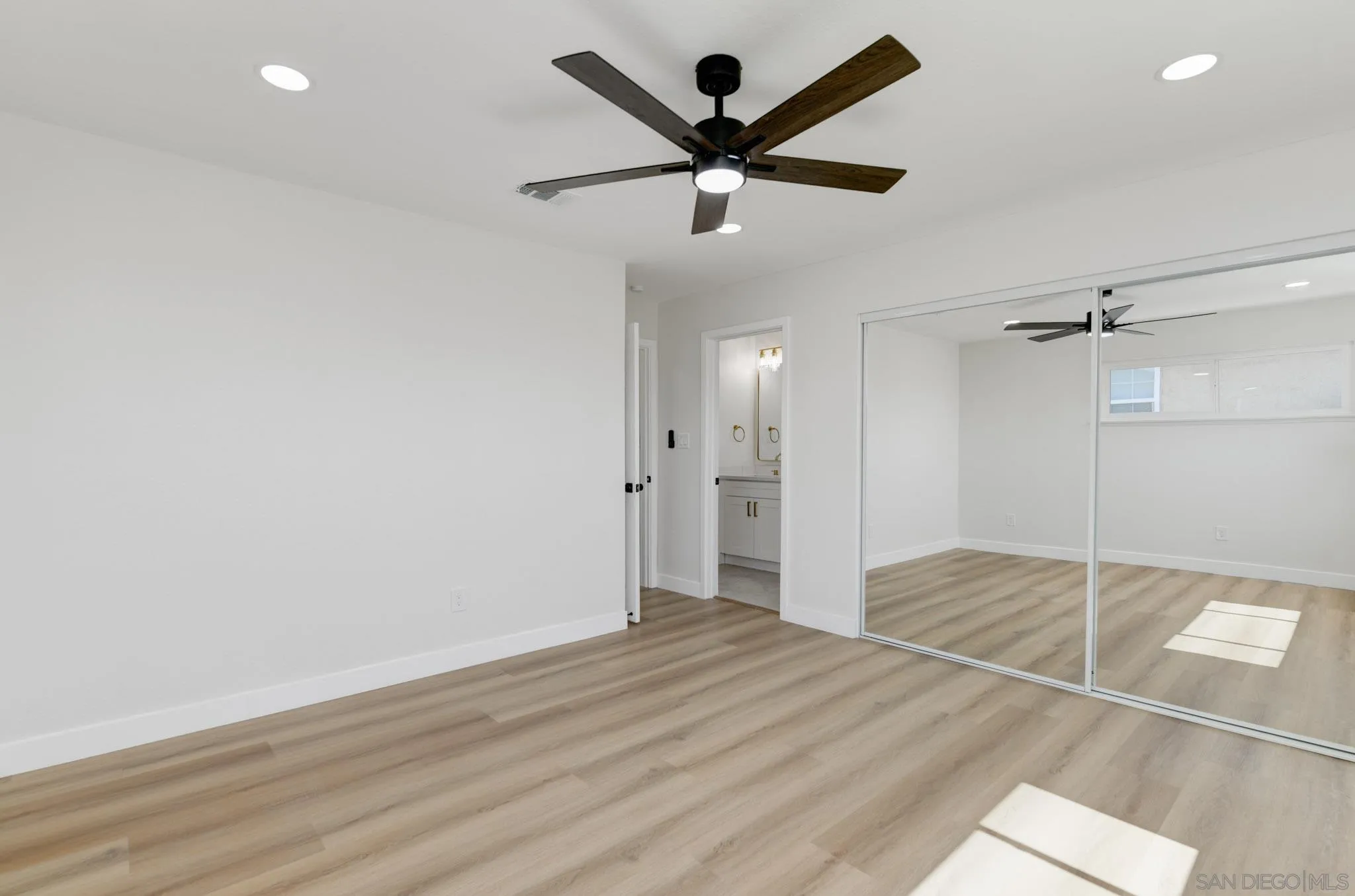 https://cdn.realtyfeed.com/cdn/127/260008209/4d35351a3164a3f4fb15476aa656e939.webp