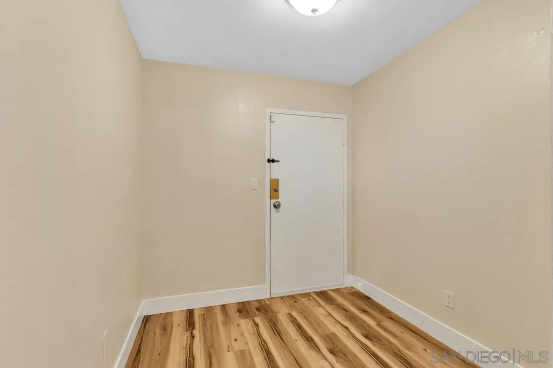 Photo #12: 260008211 Listing: Photo #12