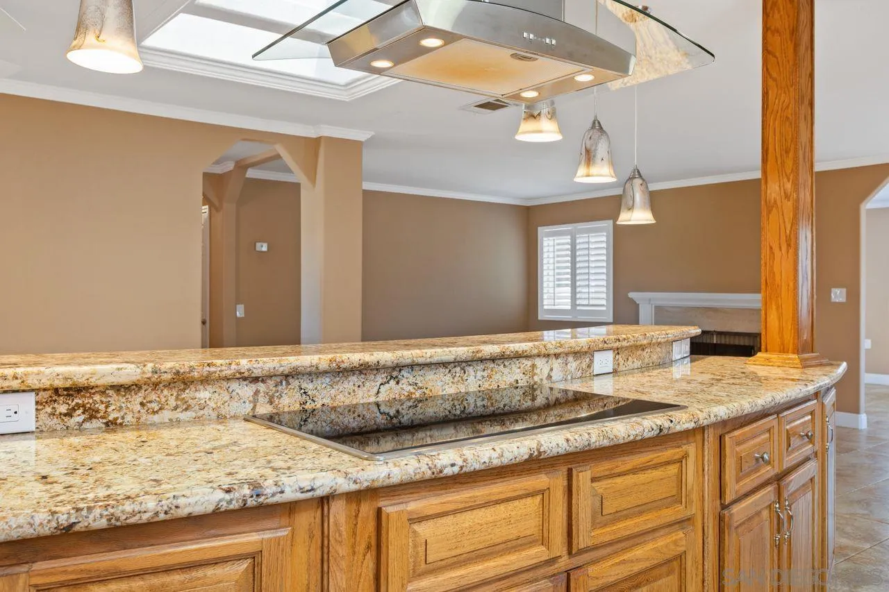 https://cdn.realtyfeed.com/cdn/127/260008218/16f117d3213aa21992c6ad8b86d02192.webp