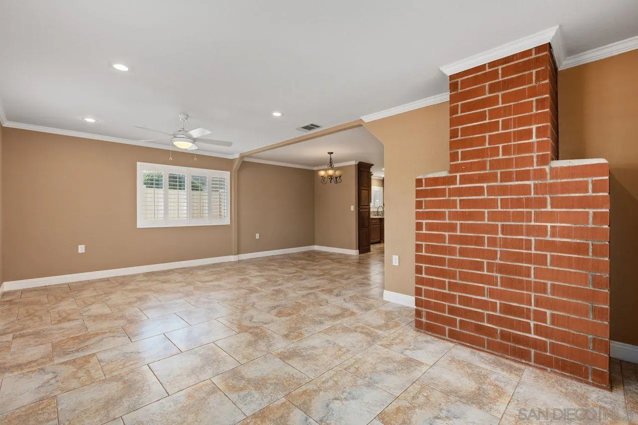 https://cdn.realtyfeed.com/cdn/127/260008218/5115fd52ea0d289b8e6890767b0d7ab5.webp