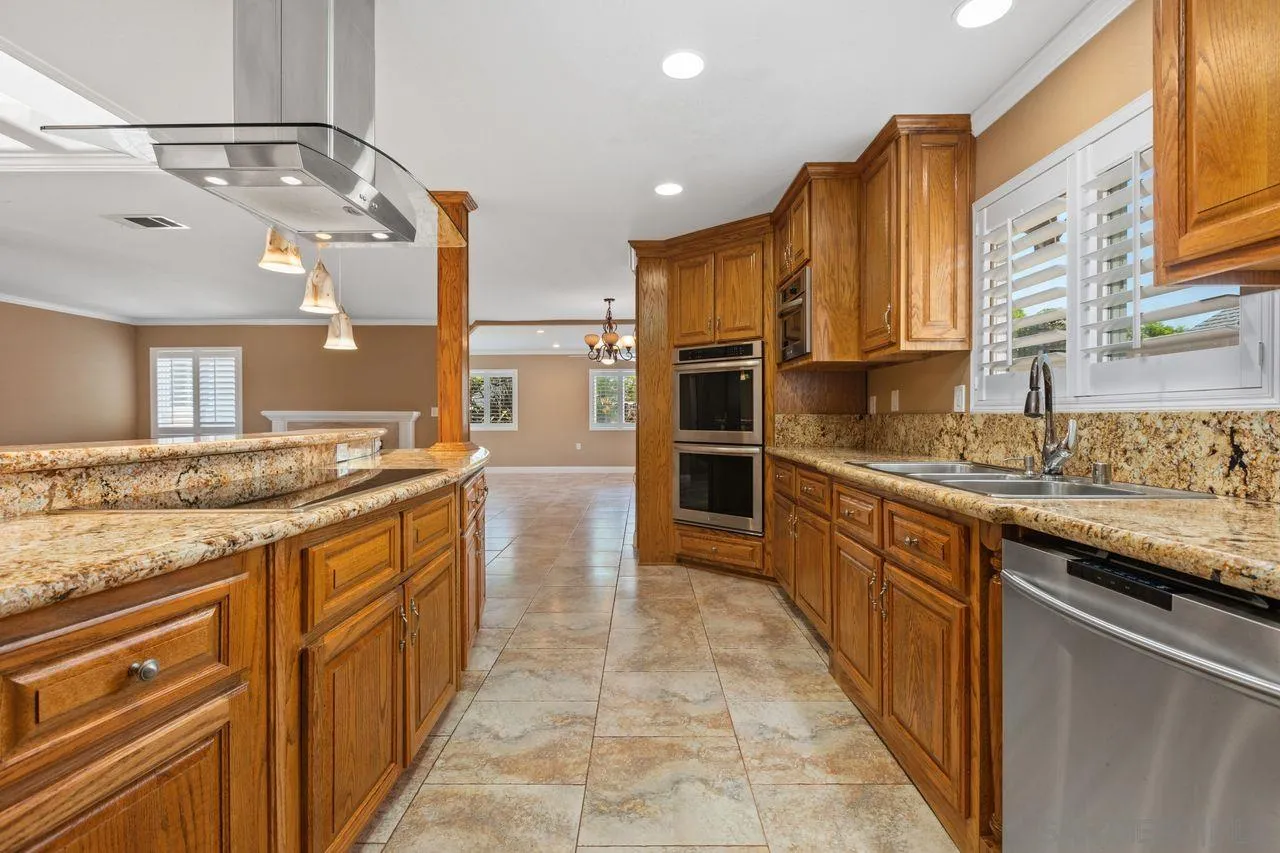 https://cdn.realtyfeed.com/cdn/127/260008218/66134b776acf2a4976a6666e5b64751f.webp