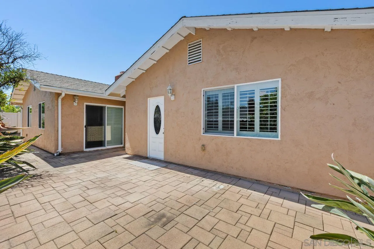 https://cdn.realtyfeed.com/cdn/127/260008218/b9e8ec834a8b0430423a6e490915d407.webp