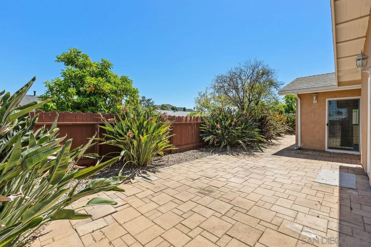 https://cdn.realtyfeed.com/cdn/127/260008218/caf7b0422b14830f2588a17d9c8312df.webp