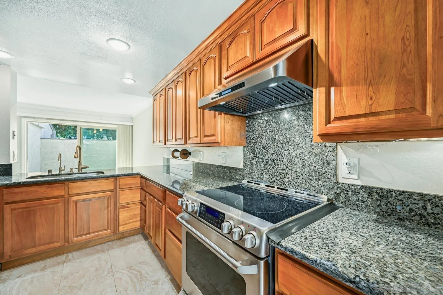 Photo #14: 260008221 Listing: Photo #14