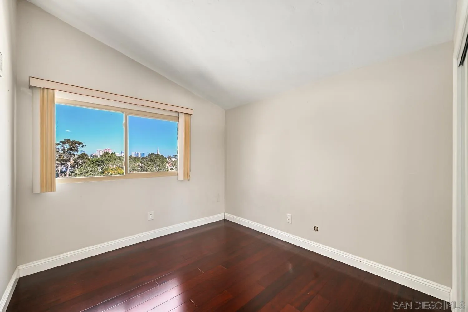 Photo #29: 260008221 Listing: Photo #29