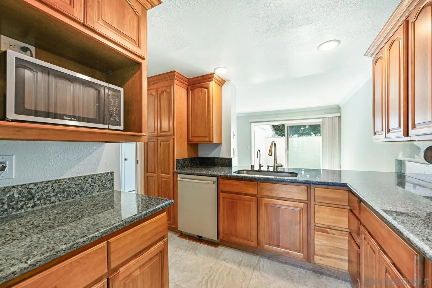 Photo #15: 260008221 Listing: Photo #15