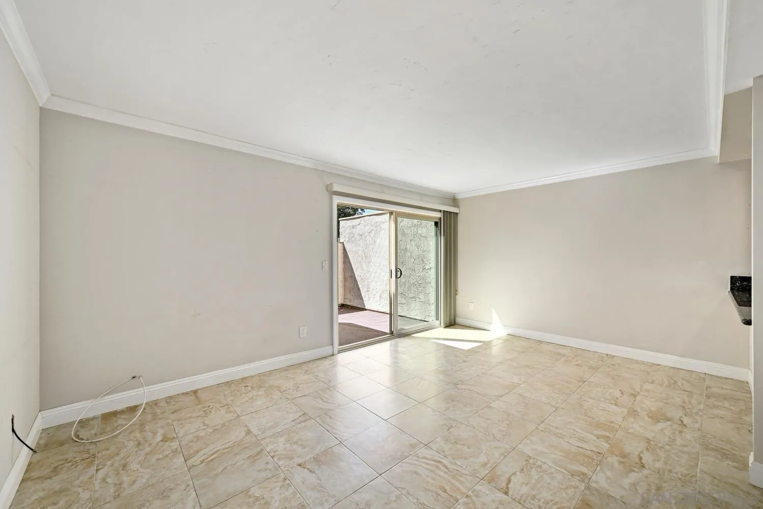 Photo #2: 260008221 Listing: Photo #2