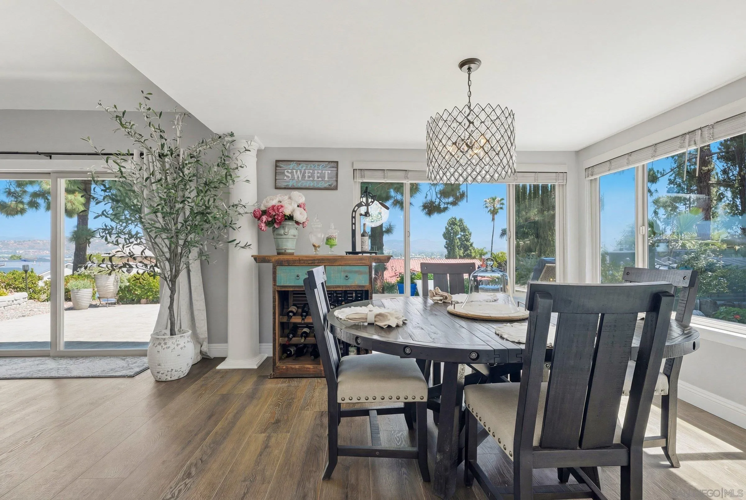 https://cdn.realtyfeed.com/cdn/127/260008222/1293ff96c6f7f701d81f852efb3feea6.webp
