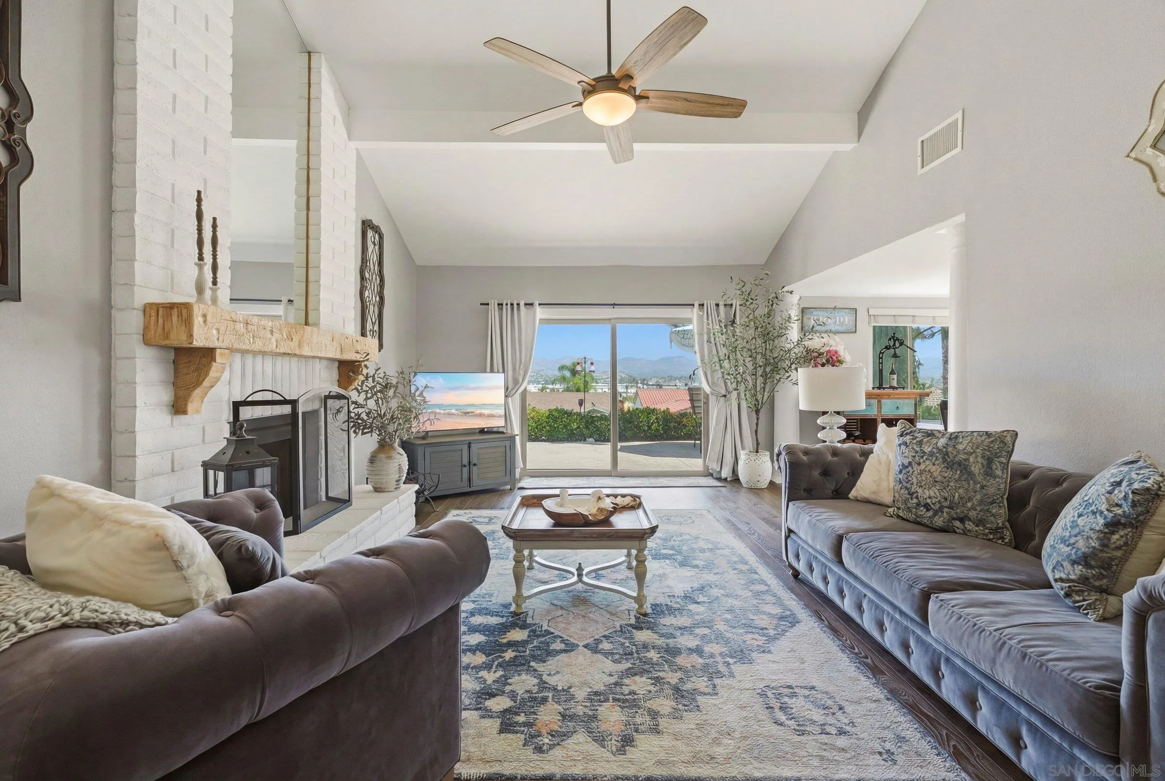 https://cdn.realtyfeed.com/cdn/127/260008222/803d4880947358cae80d5945579c3c6e.webp