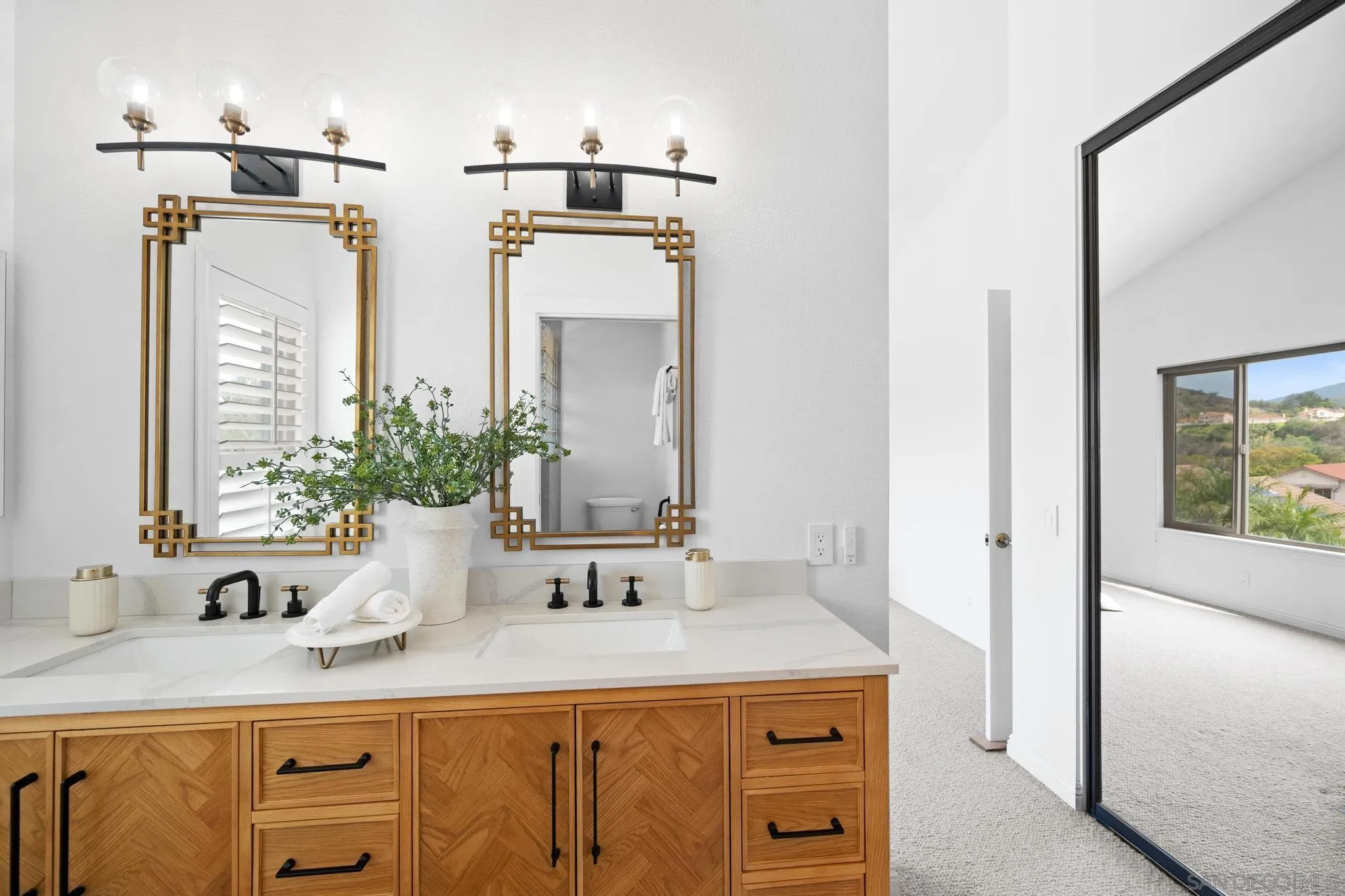 https://cdn.realtyfeed.com/cdn/127/260008225/08496b273d01640bb5f5f1cdab4c5e4a.webp