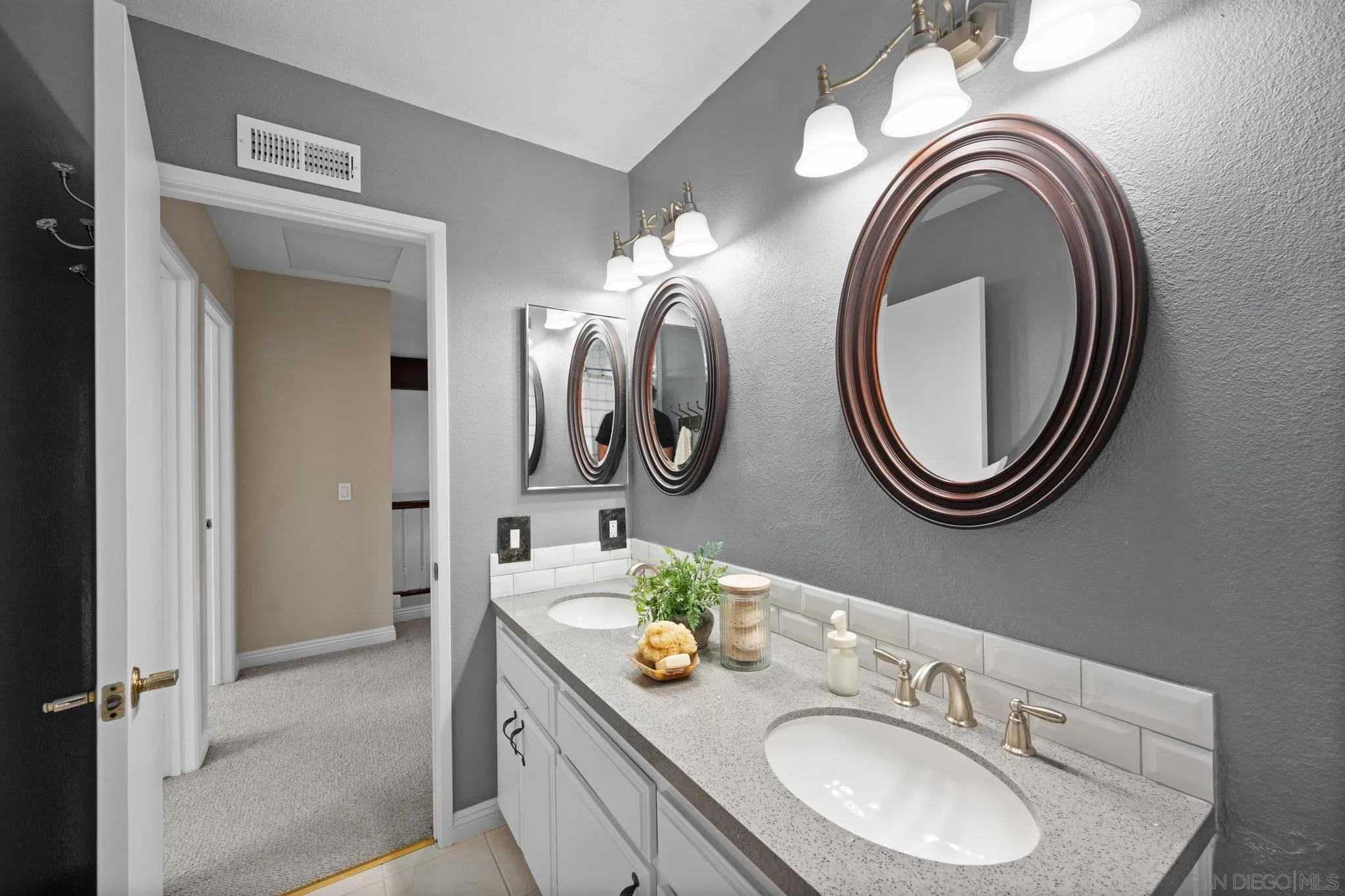 https://cdn.realtyfeed.com/cdn/127/260008225/24a3130387c210faba2c576b9c2abf81.webp
