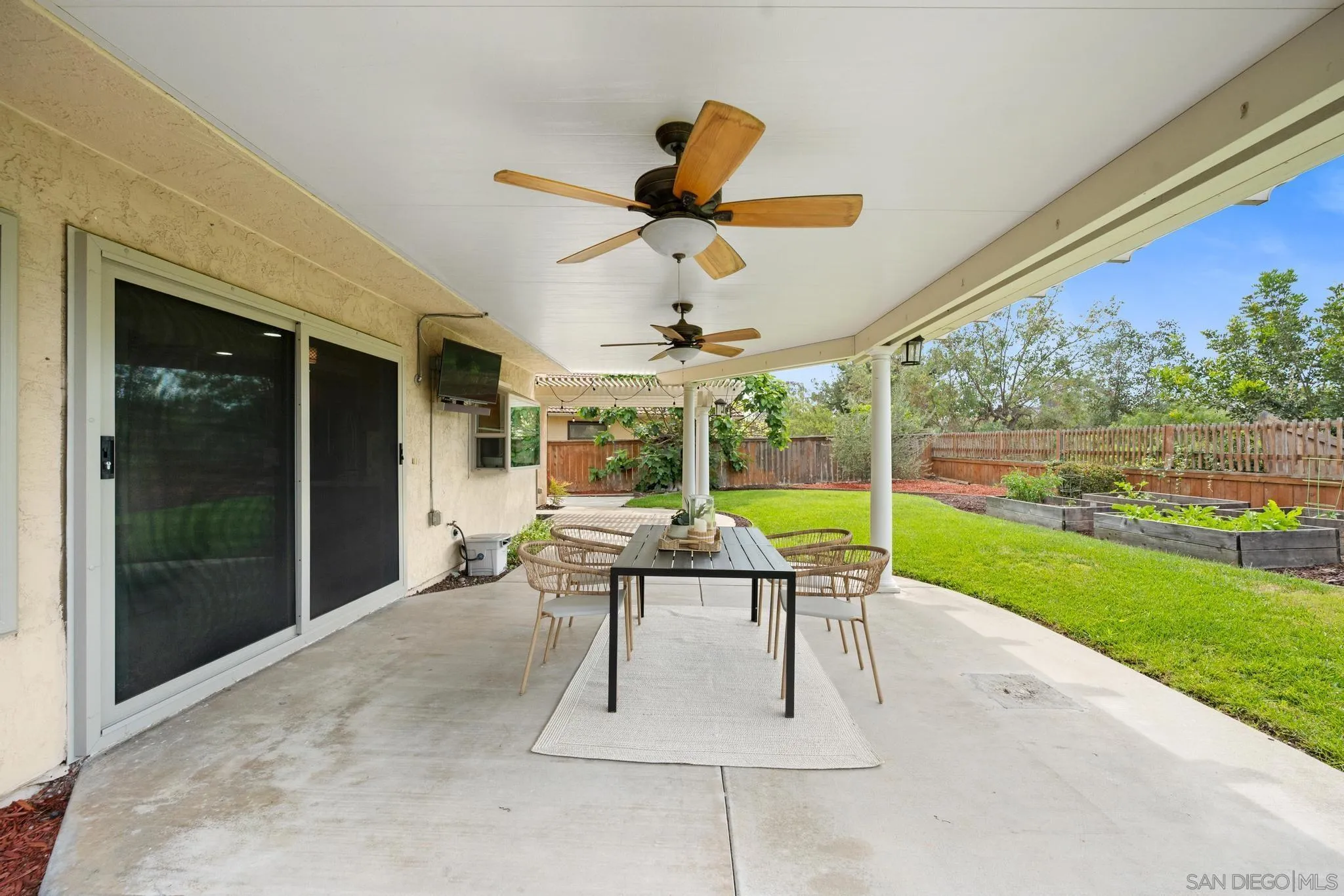 https://cdn.realtyfeed.com/cdn/127/260008225/4e7b22e285d247614ffd2d0495134bb9.webp
