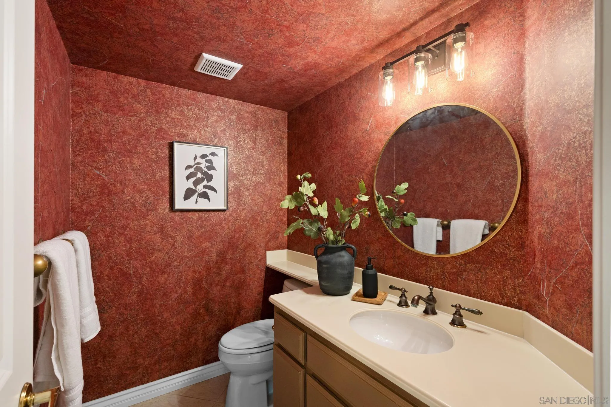 https://cdn.realtyfeed.com/cdn/127/260008225/6581dbbe6e3c26293bdbf549d55d2e61.webp