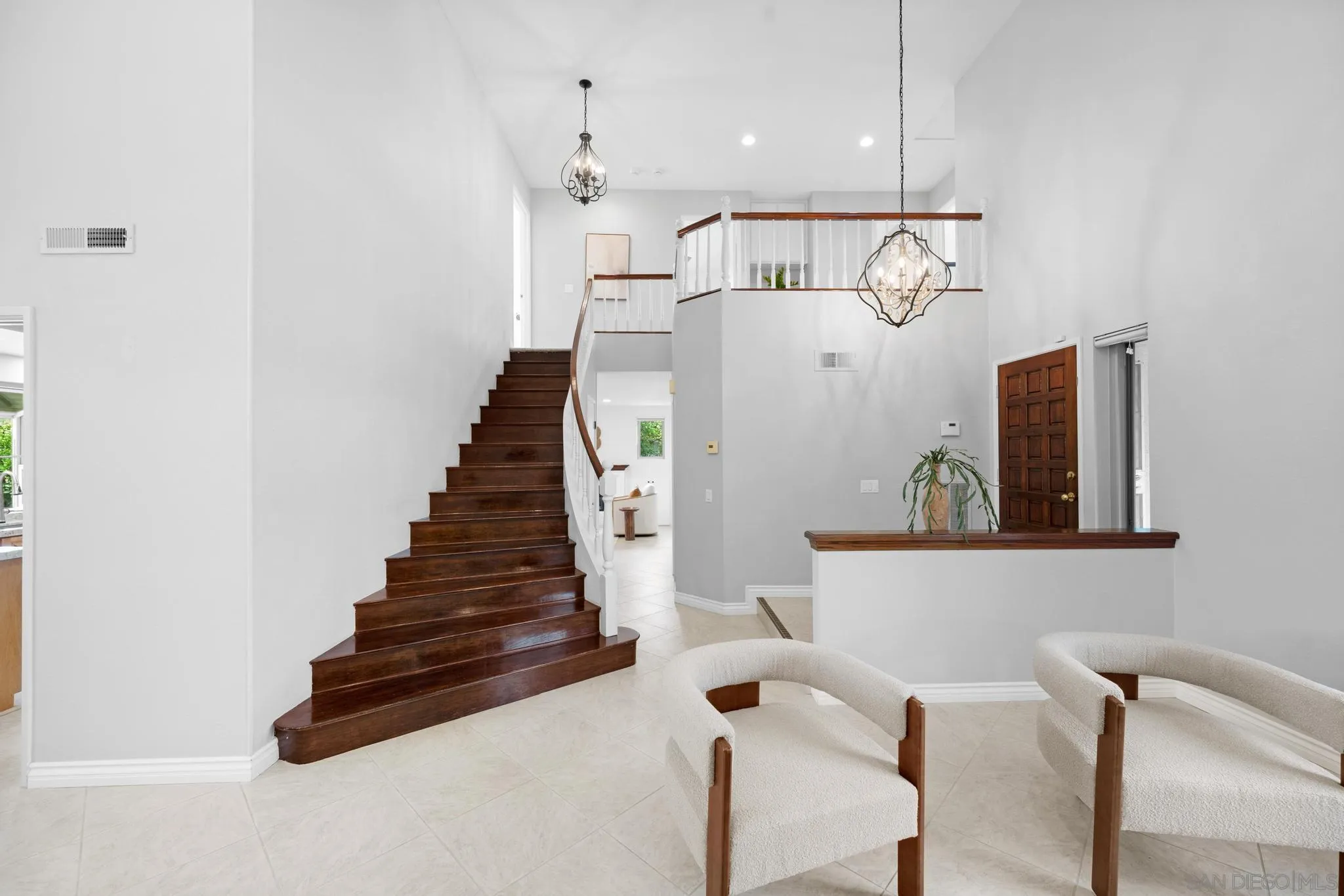 https://cdn.realtyfeed.com/cdn/127/260008225/6f6b30d051ce76f450939af7351e5129.webp