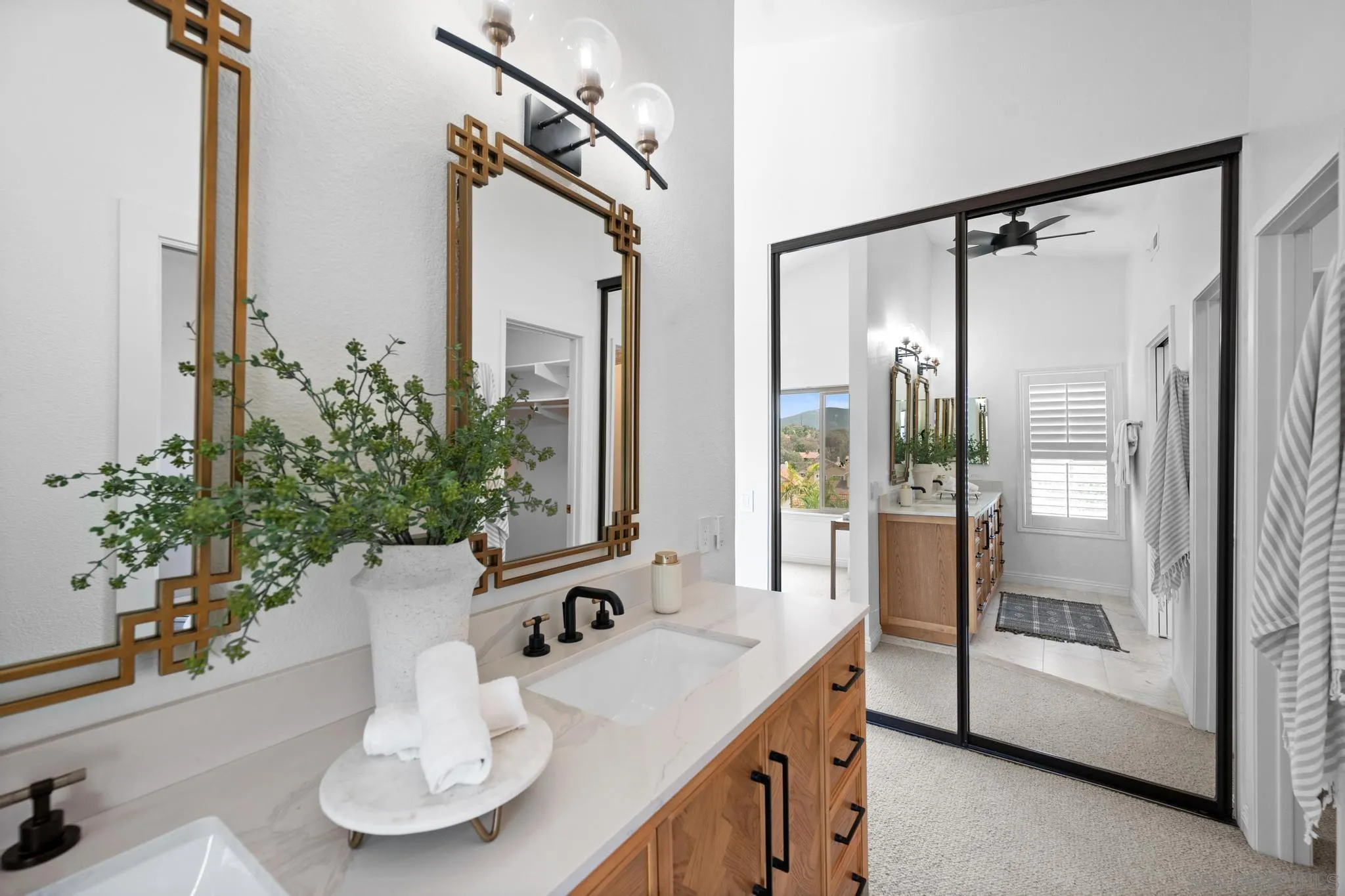 https://cdn.realtyfeed.com/cdn/127/260008225/bebd80776704d952e59cac5712850def.webp
