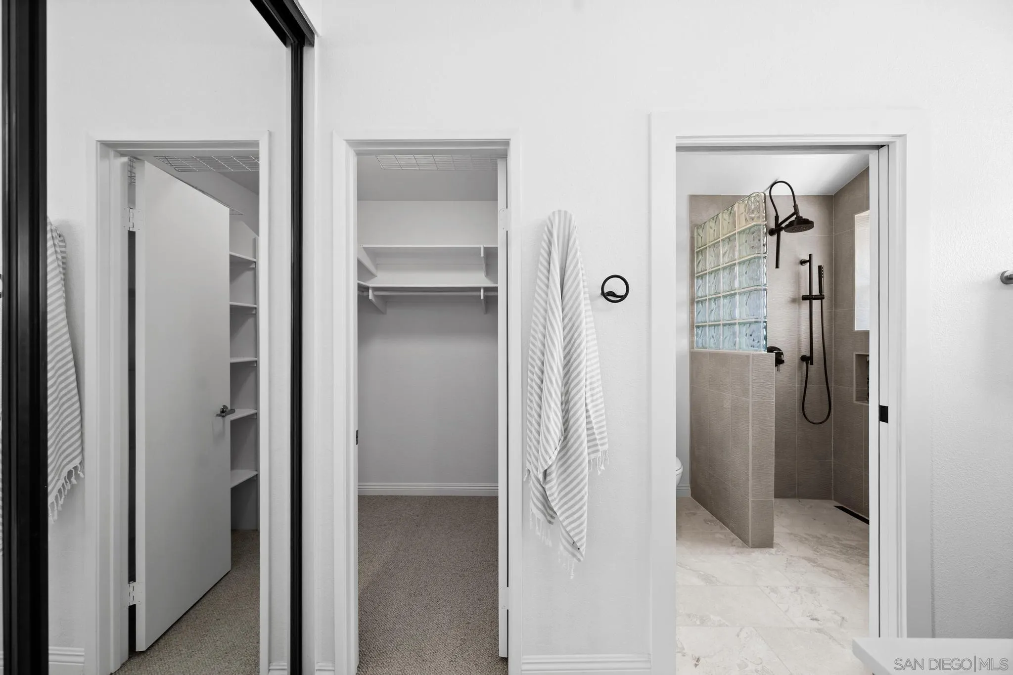 https://cdn.realtyfeed.com/cdn/127/260008225/e4580921eedbb1b728e53daec3ab4d05.webp