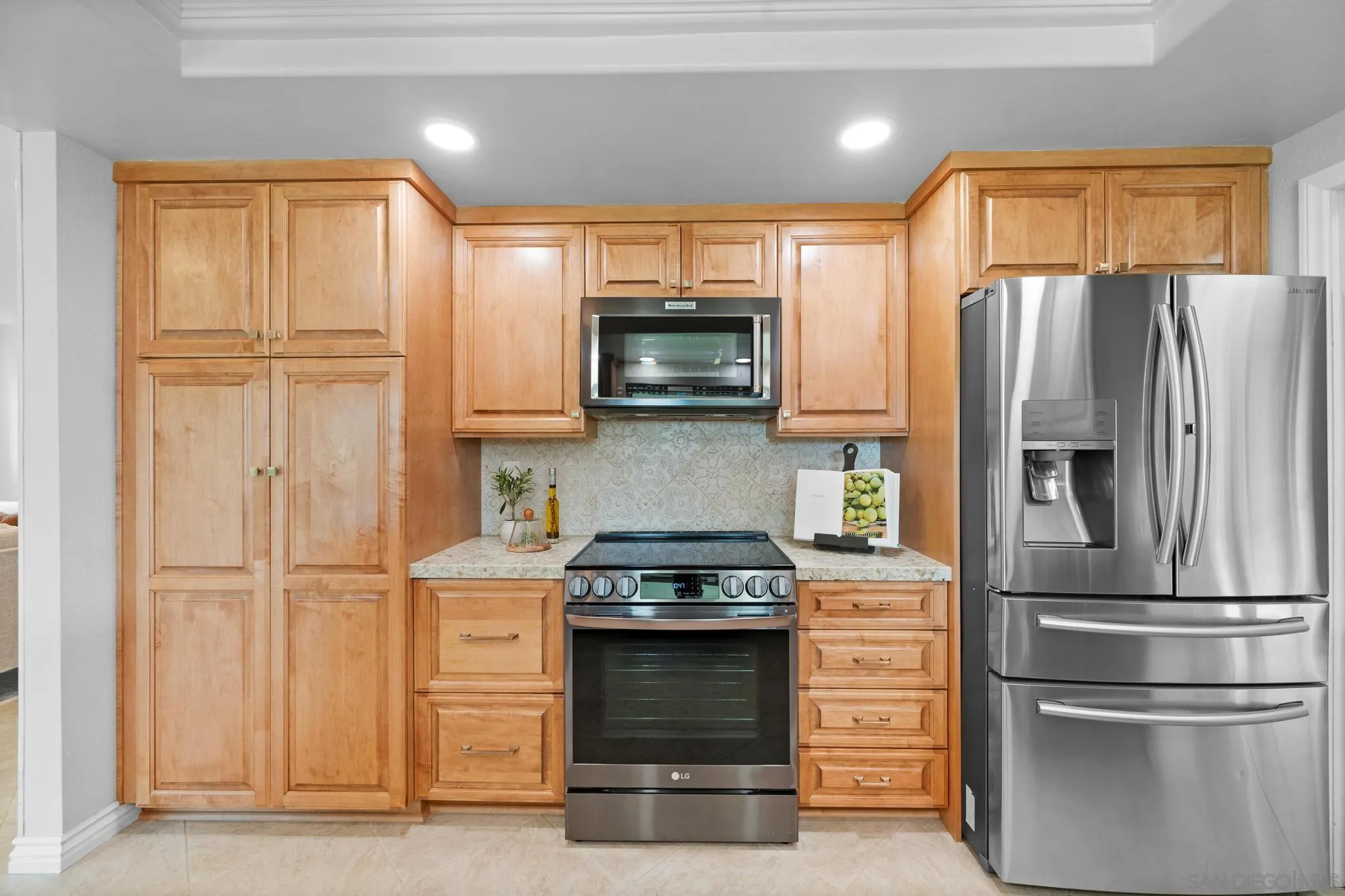 https://cdn.realtyfeed.com/cdn/127/260008225/f72f2195457c16f0a26269a5fbdc1ca7.webp