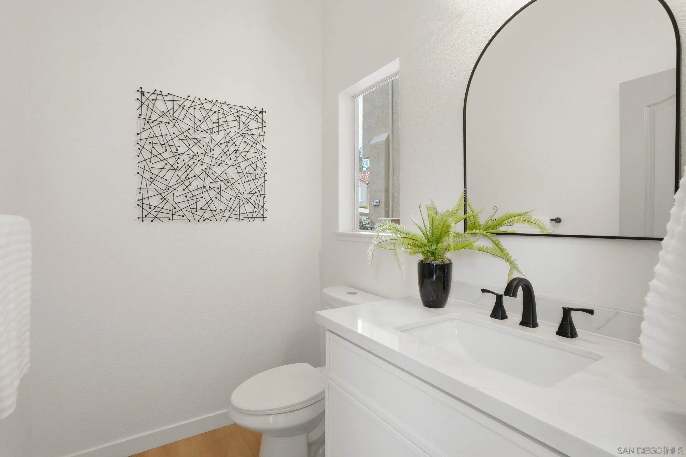 Photo #28: 260008227 Listing: Photo #28