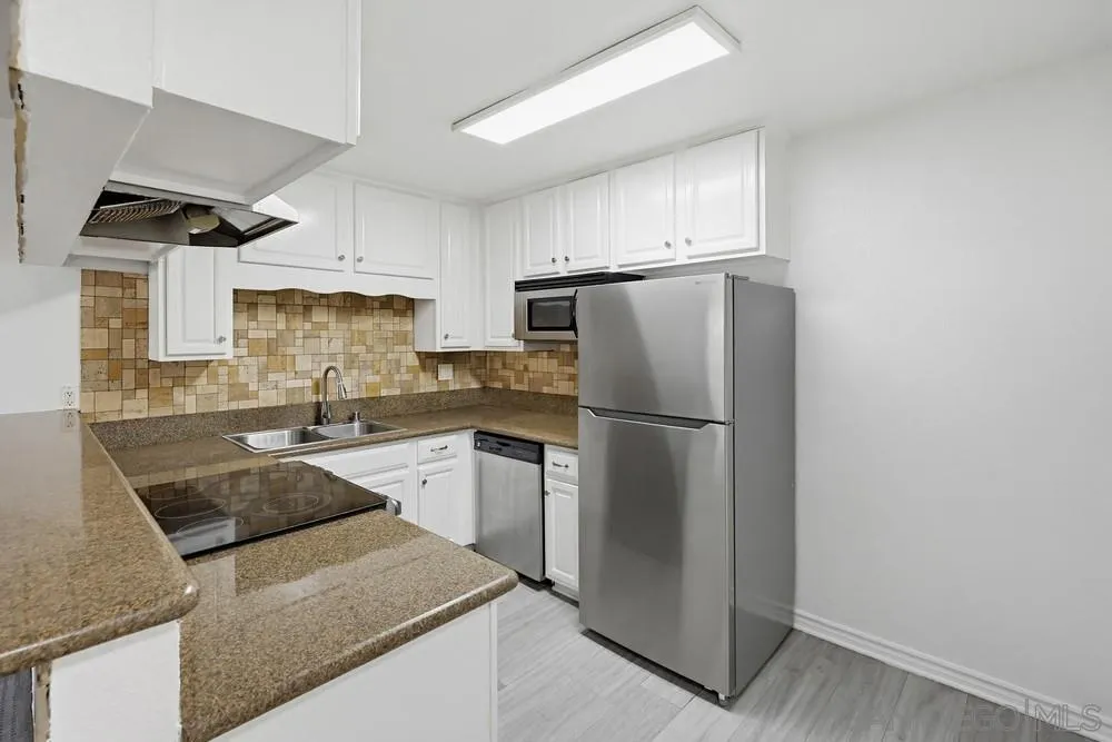 https://cdn.realtyfeed.com/cdn/127/260008232/15677cf7e16095479913c4fc5f16139c.webp