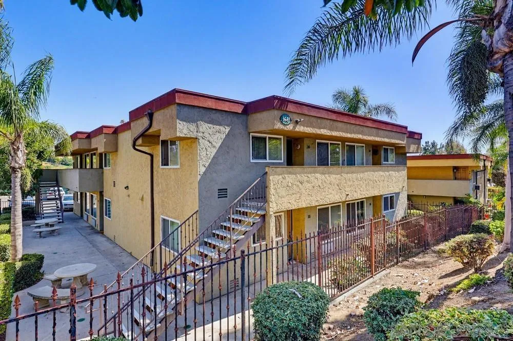 https://cdn.realtyfeed.com/cdn/127/260008232/81b4245ff798ab7f52e873dd37862972.webp