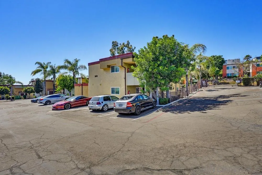 Photo #8: 260008232 Listing: Photo #8