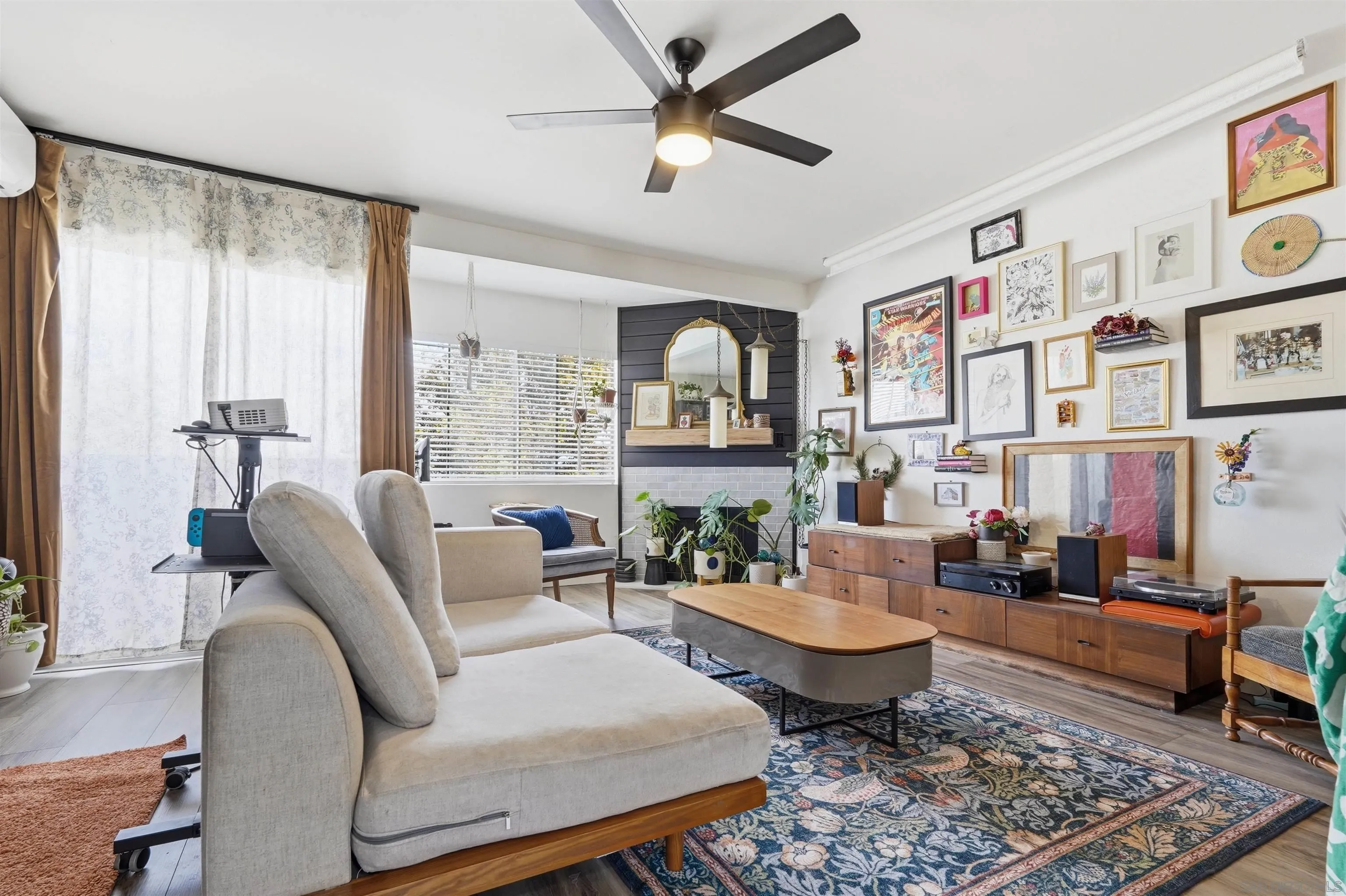 Photo #2: 260008234 Listing: Photo #2