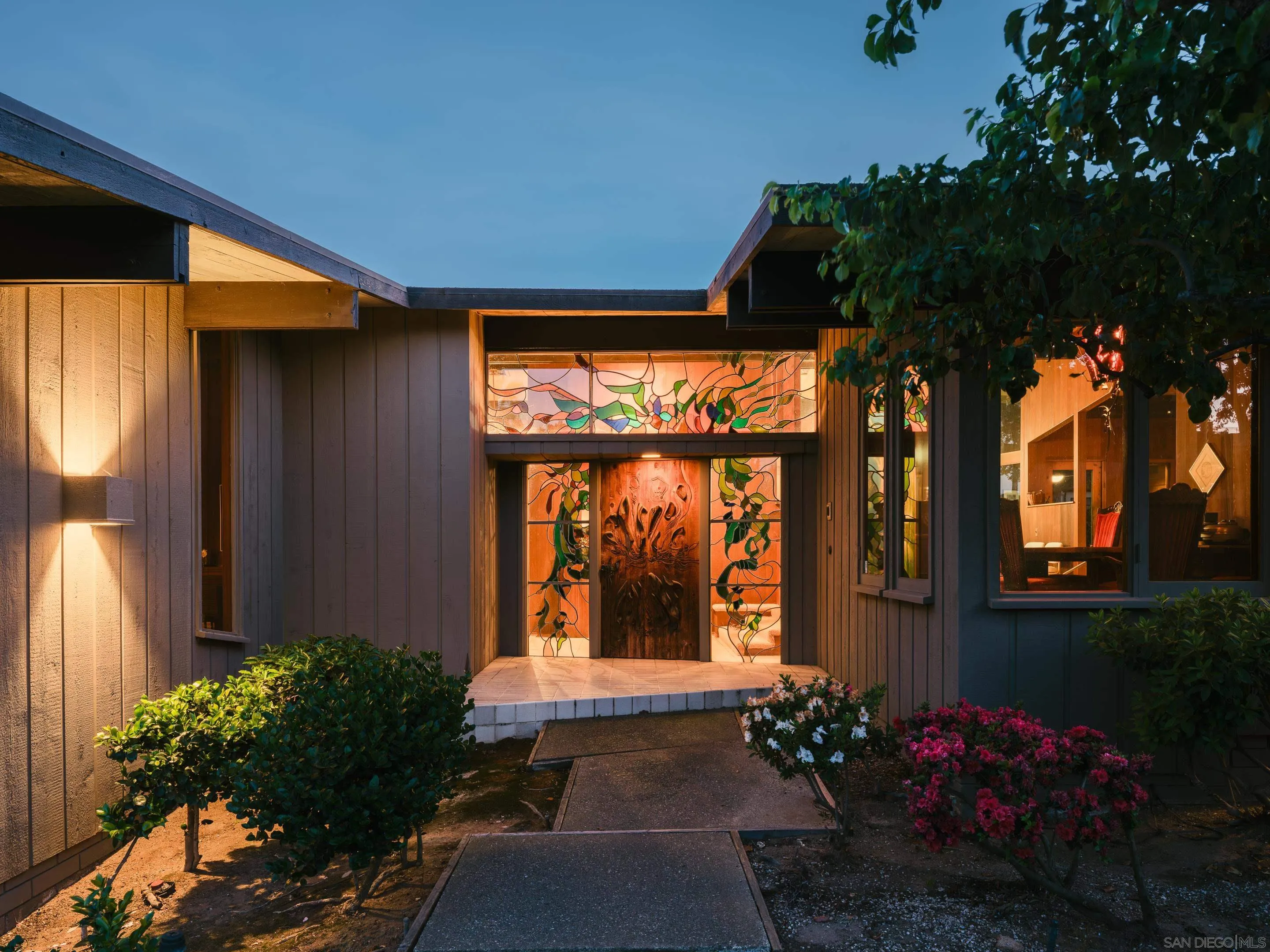 https://cdn.realtyfeed.com/cdn/127/260008237/3ebc43aa305d7b3660df716dcadd5ca2.webp