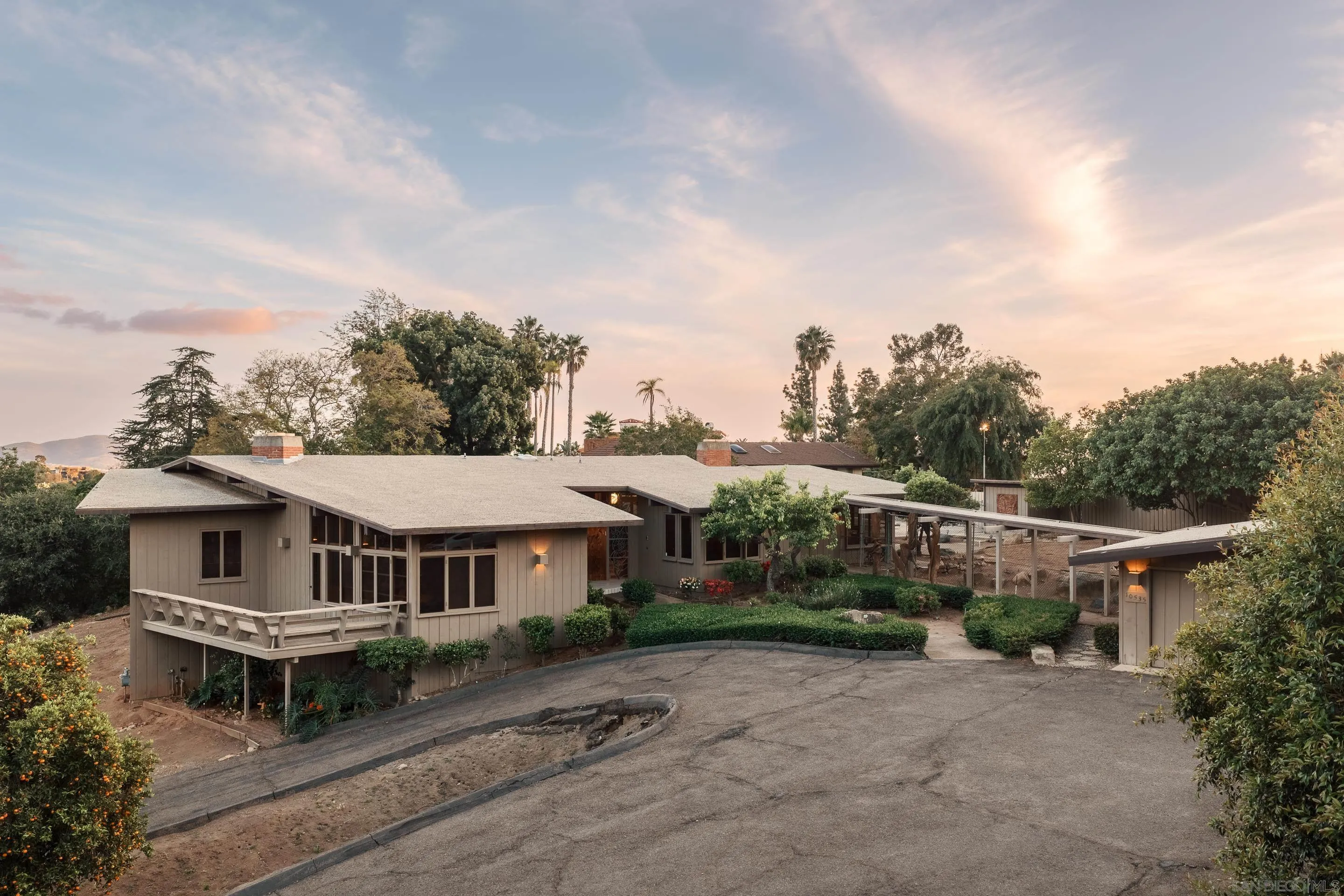 https://cdn.realtyfeed.com/cdn/127/260008237/d5cacdcf85b88ba0db8dacacfd74e498.webp