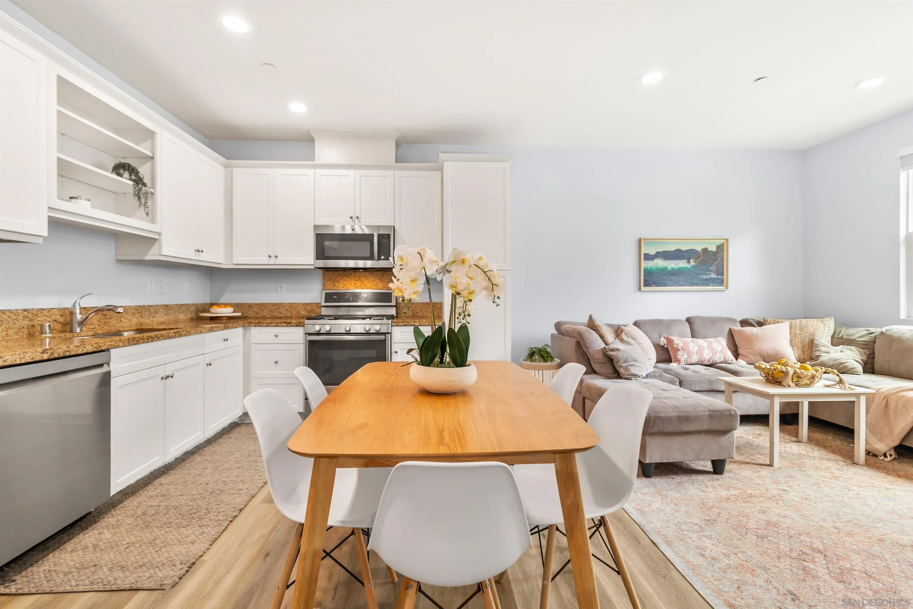 Photo #7: 260008238 Listing: Photo #7