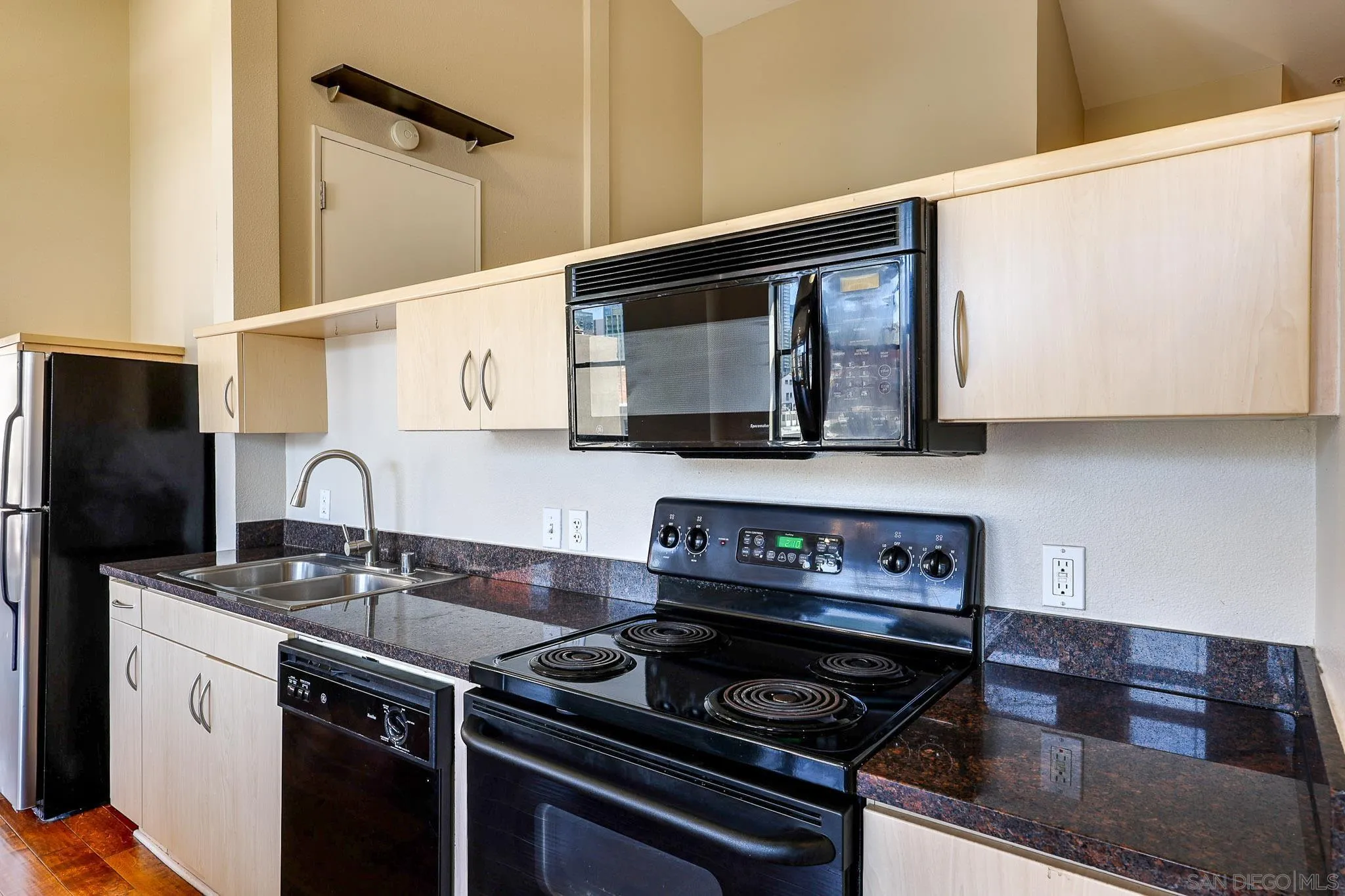 Photo #19: 260008239 Listing: Photo #19