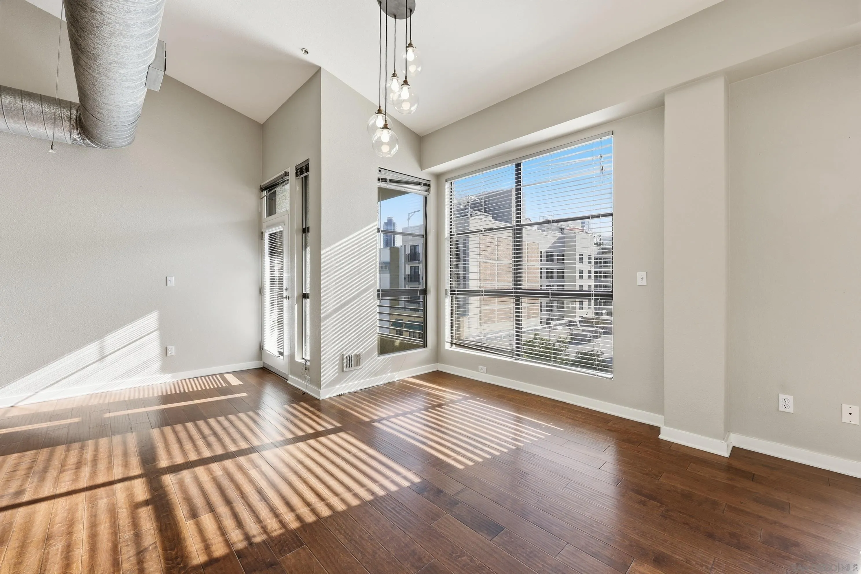 Photo #6: 260008239 Listing: Photo #6
