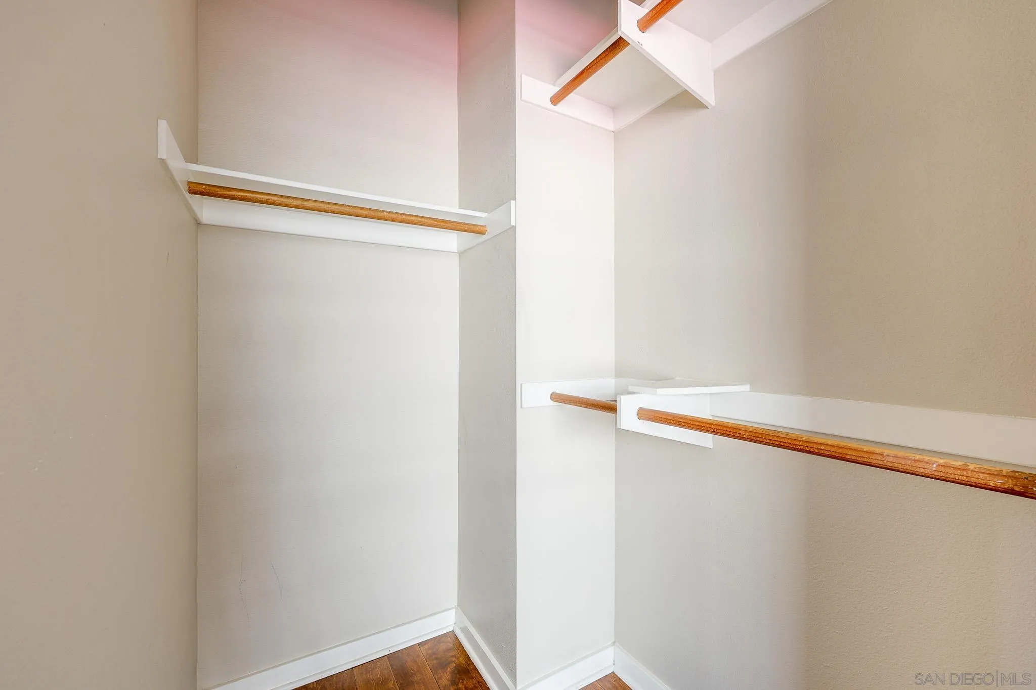 Photo #11: 260008239 Listing: Photo #11