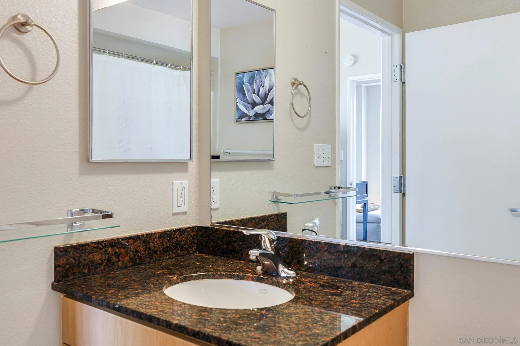 Photo #16: 260008239 Listing: Photo #16